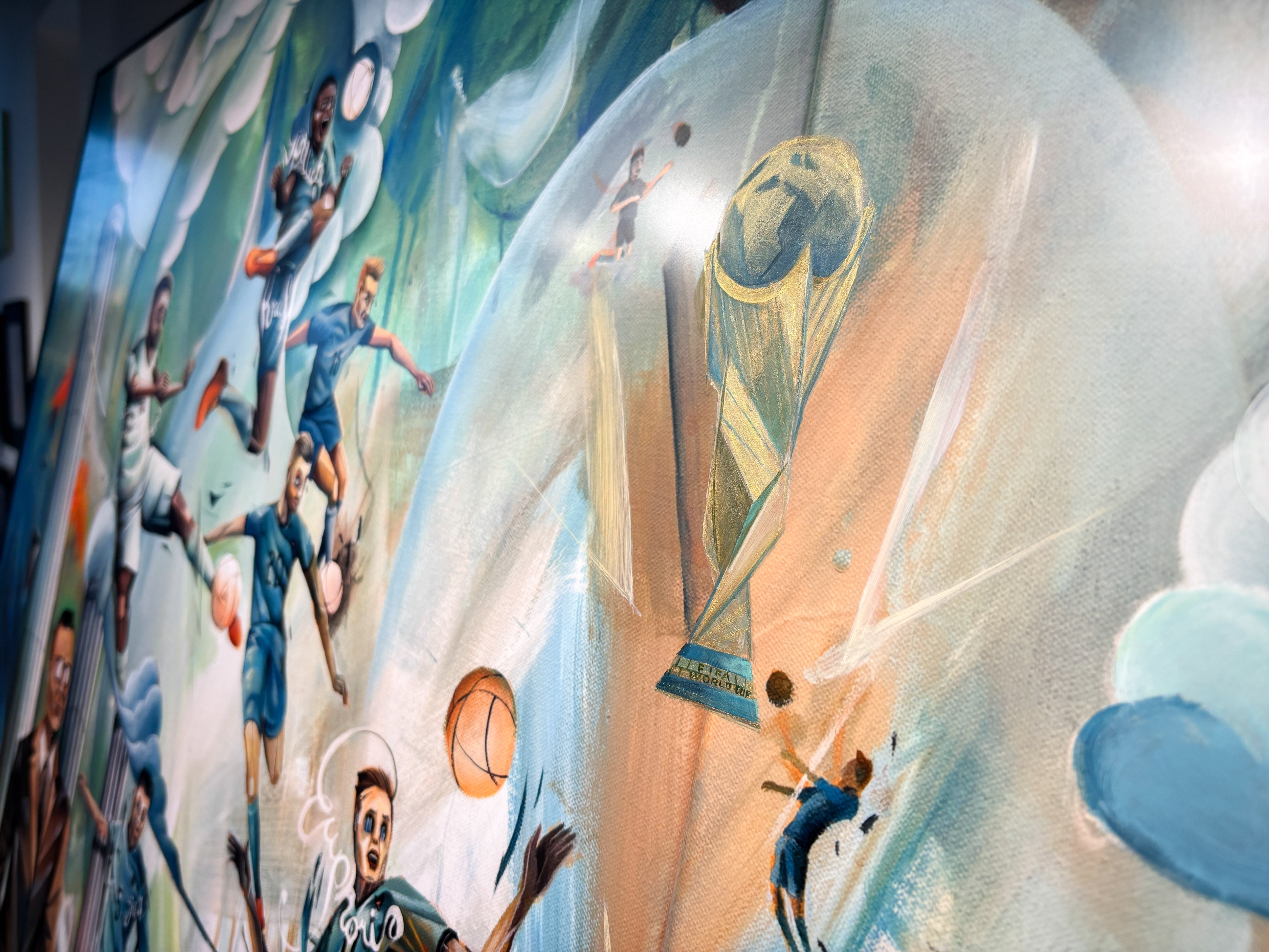 Tom Lohner x ARTStudio: Ein Kunstwerk für Licht ins Dunkel